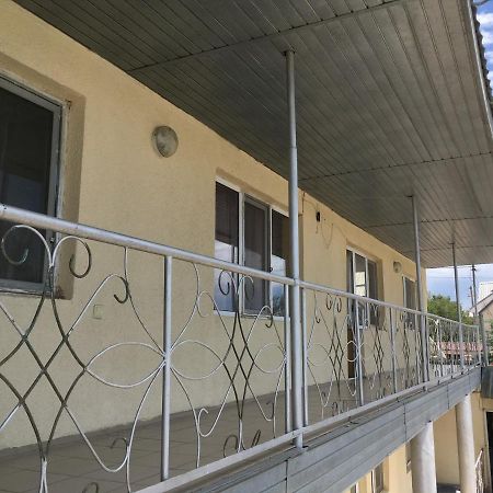 Hotel Эдем Tscholponata Exterior foto